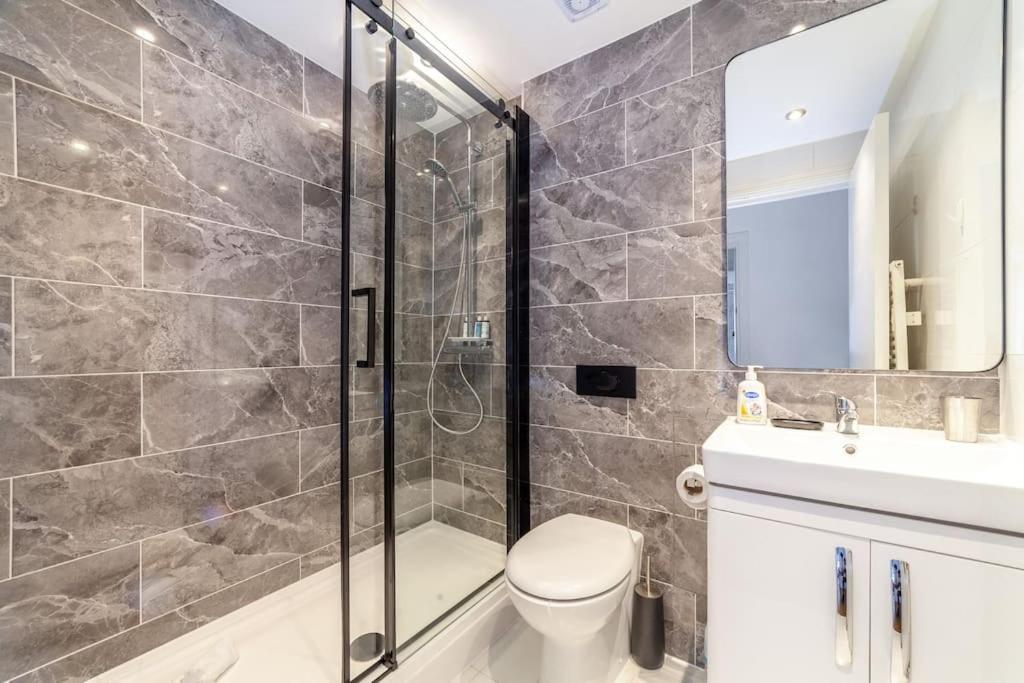 Stylish 3-bed Near Camden Town & King's Cross Appartamento